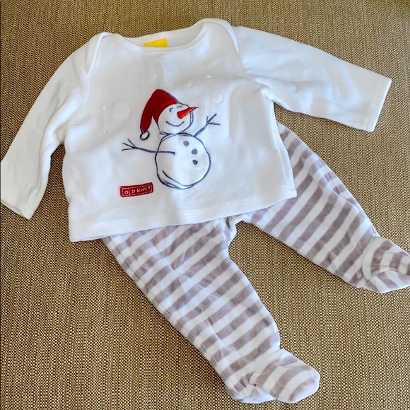 Old Navy Other - Old Navy Newborn outfit.  0-3 months. Cute!